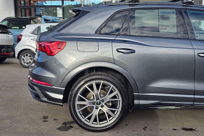 2022 Audi Q3 40 TFSI S line