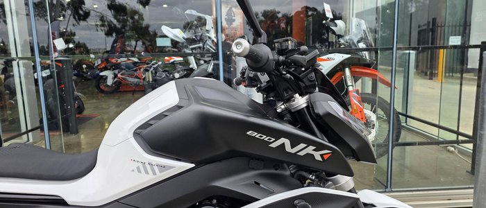 2023 CFMOTO 800NK Advance NK White