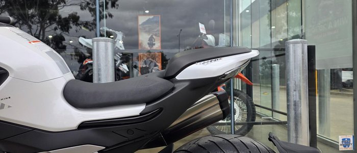 2023 CFMOTO 800NK Advance NK White