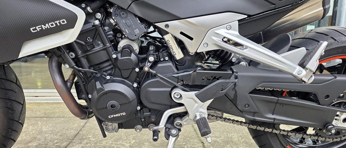 2023 CFMOTO 800NK Advance NK White