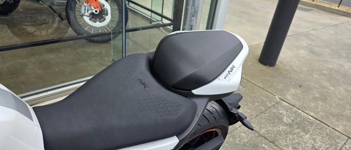 2023 CFMOTO 800NK Advance NK White