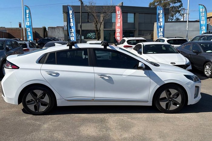 2022 Hyundai IONIQ Hybrid Premium