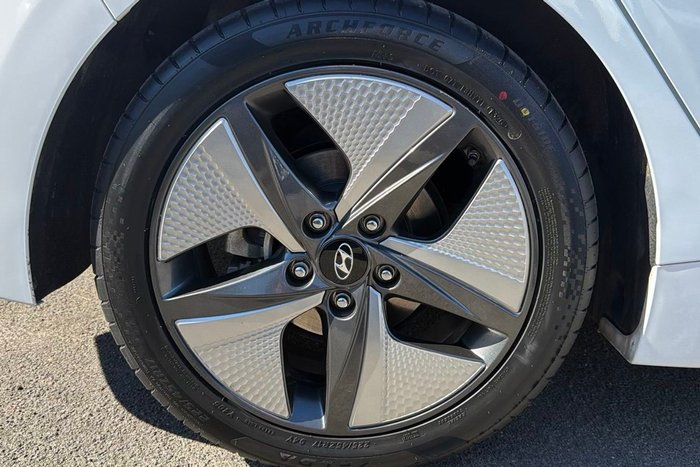 2022 Hyundai IONIQ Hybrid Premium