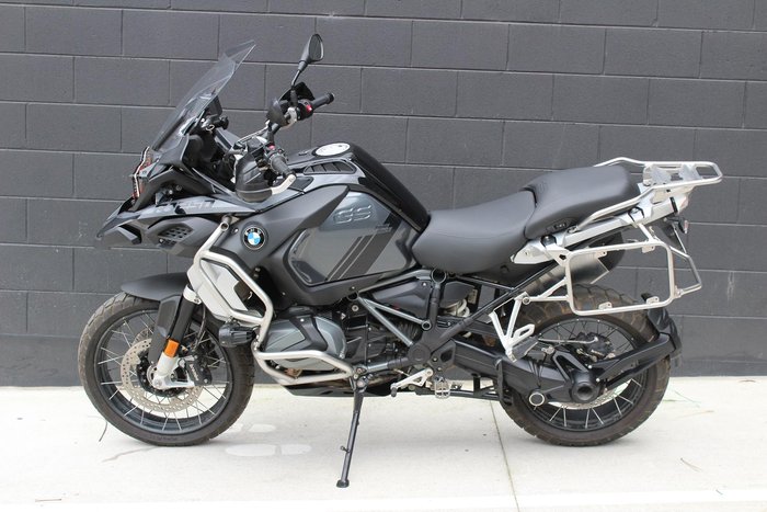 2023 BMW