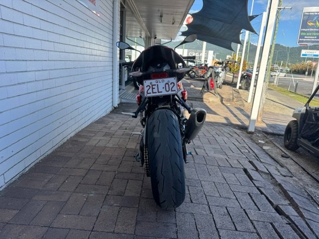 2021 BMW Motorrad S 1000 R RED
