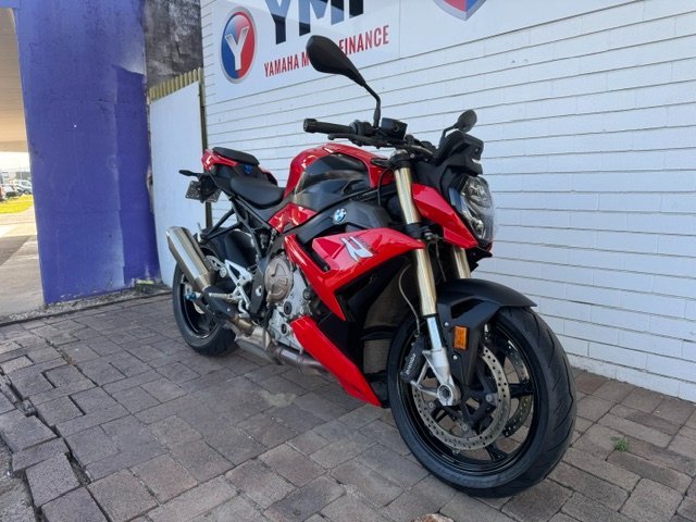 2021 BMW Motorrad S 1000 R RED