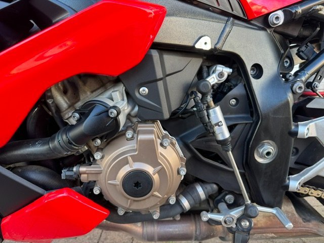 2021 BMW Motorrad S 1000 R RED