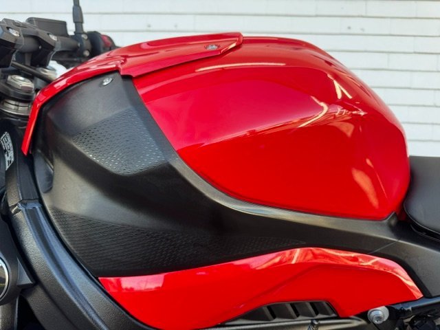 2021 BMW Motorrad S 1000 R RED