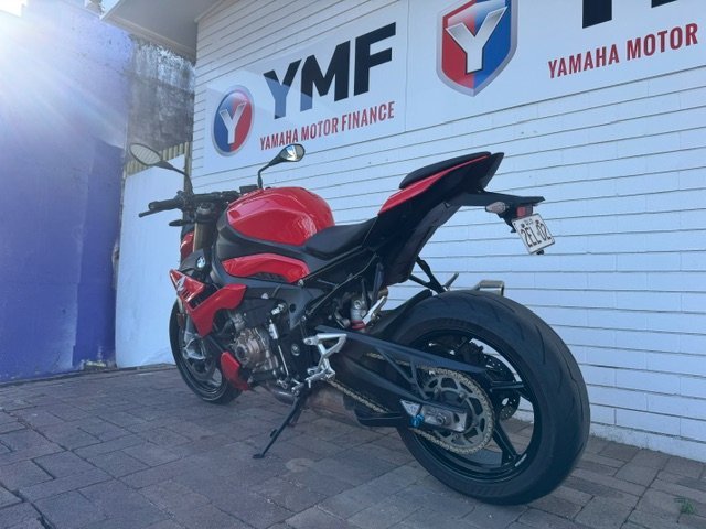 2021 BMW Motorrad S 1000 R RED