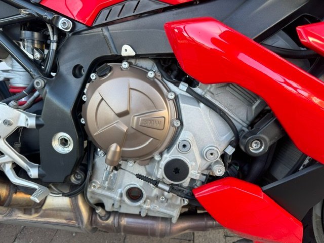 2021 BMW Motorrad S 1000 R RED