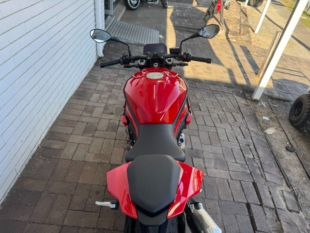 2021 BMW Motorrad S 1000 R RED