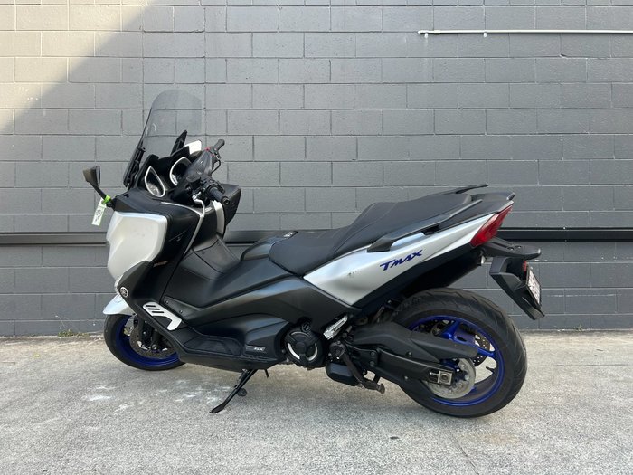 2018 Yamaha TMAX 530 SX WITH ABS (XP530A) SILVER