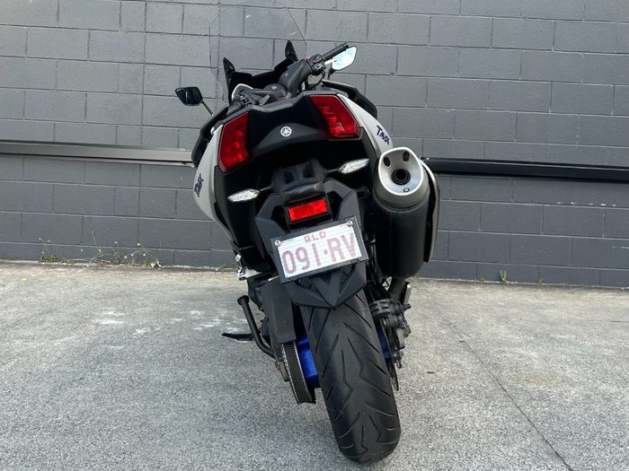 2018 Yamaha TMAX 530 SX WITH ABS (XP530A) SILVER