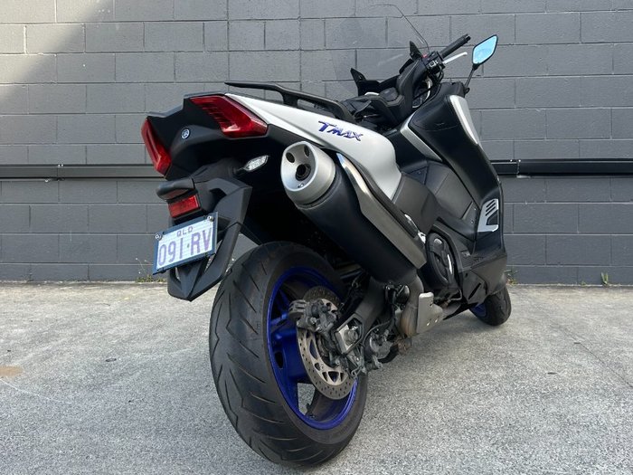 2018 Yamaha TMAX 530 SX WITH ABS (XP530A) SILVER