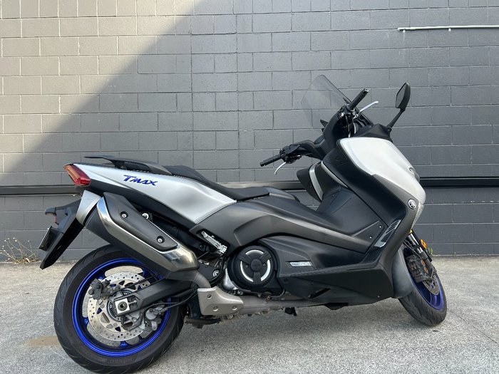 2018 Yamaha TMAX 530 SX WITH ABS (XP530A) SILVER