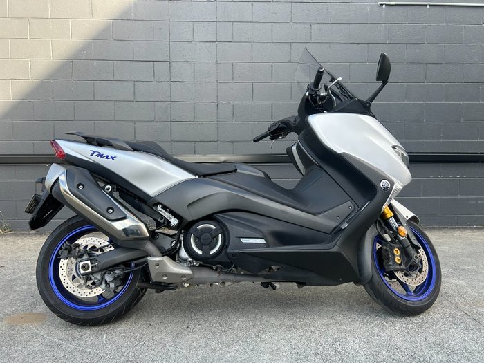 2018 Yamaha TMAX 530 SX WITH ABS (XP530A) SILVER