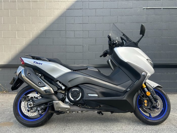 2018 Yamaha TMAX 530 SX WITH ABS (XP530A) SILVER