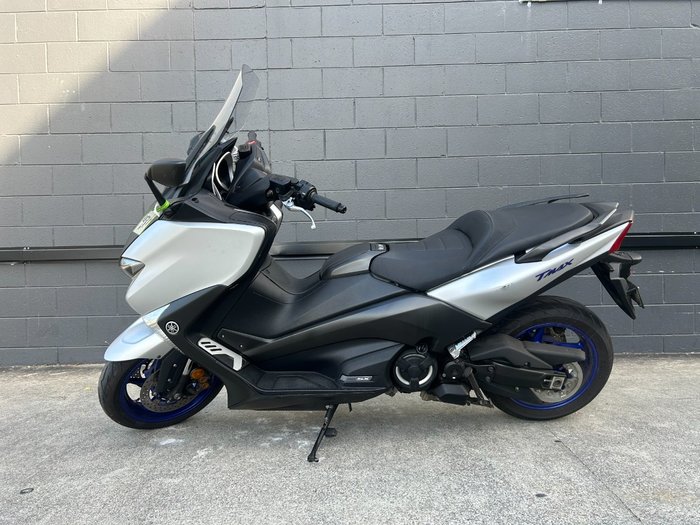 2018 Yamaha TMAX 530 SX WITH ABS (XP530A) SILVER