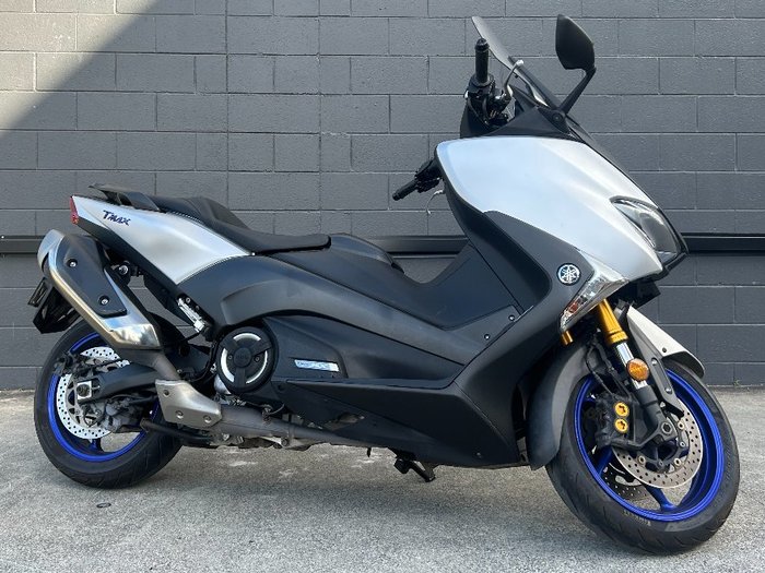2018 Yamaha TMAX 530 SX WITH ABS (XP530A) SILVER
