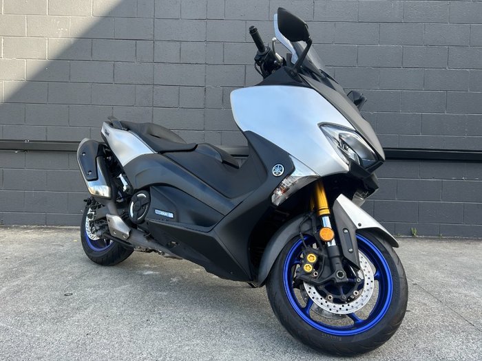 2018 Yamaha TMAX 530 SX WITH ABS (XP530A) SILVER