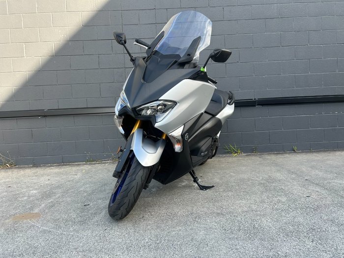 2018 Yamaha TMAX 530 SX WITH ABS (XP530A) SILVER