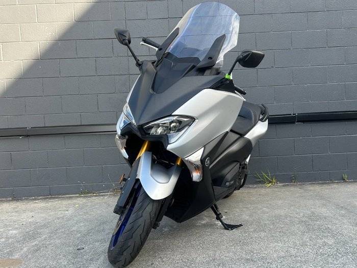 2018 Yamaha TMAX 530 SX WITH ABS (XP530A) SILVER