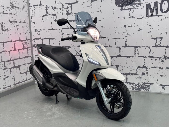 2014 Piaggio Beverly 350 (BV 350) Beverly White