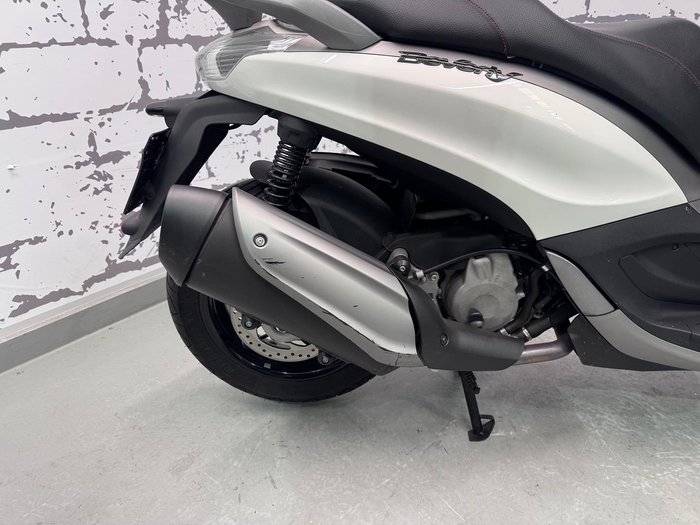 2014 Piaggio Beverly 350 (BV 350) Beverly White