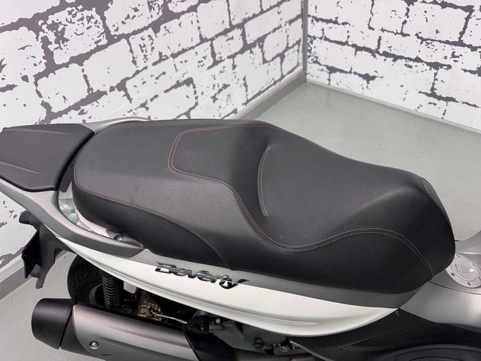 2014 Piaggio Beverly 350 (BV 350) Beverly White