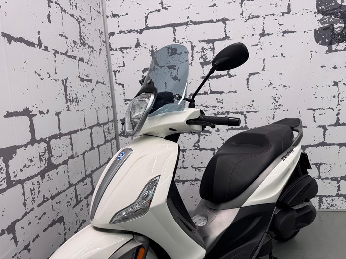 2014 Piaggio Beverly 350 (BV 350) Beverly White