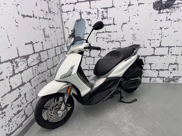 2014 Piaggio Beverly 350 (BV 350) Beverly White