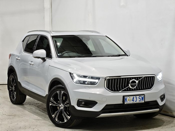 2022 Volvo XC40
