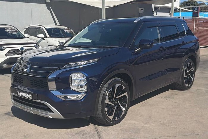 2023 Mitsubishi Outlander Exceed Tourer