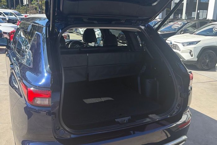 2023 Mitsubishi Outlander Exceed Tourer