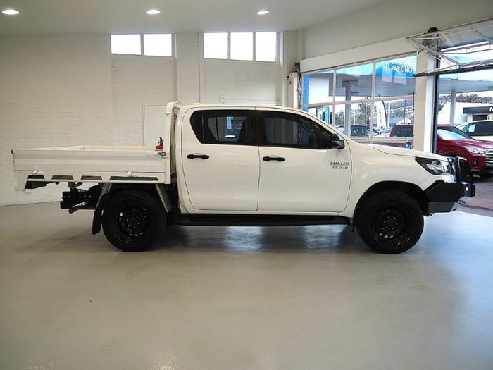 2022 Toyota Hilux SR