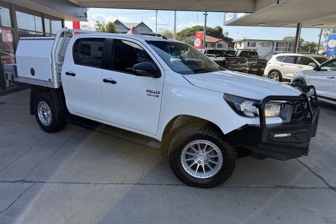 2020 TOYOTA HILUX