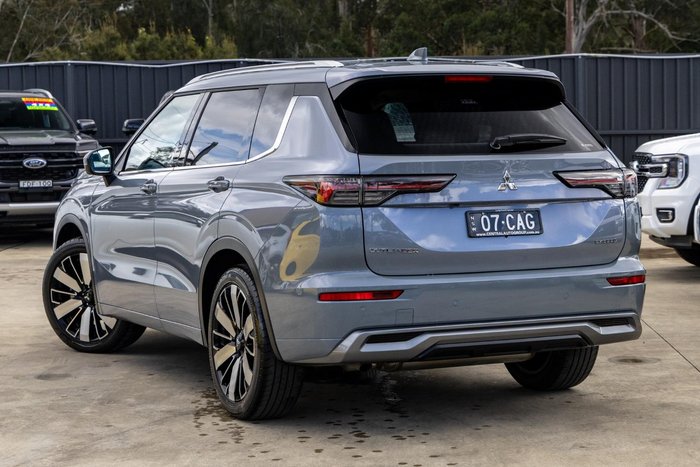 2025 Mitsubishi Outlander Exceed