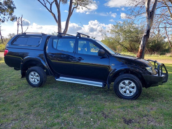 2014 Mitsubishi Triton