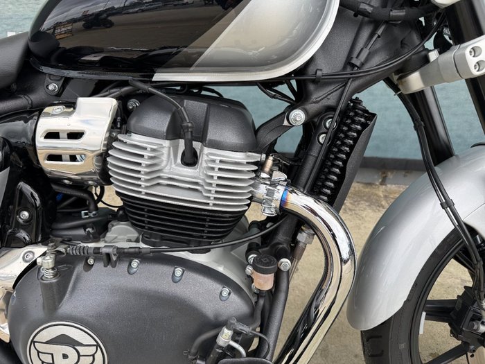 2024 ROYAL ENFIELD (SEE ALSO ENFIEL SUPER METEOR 650 GREY