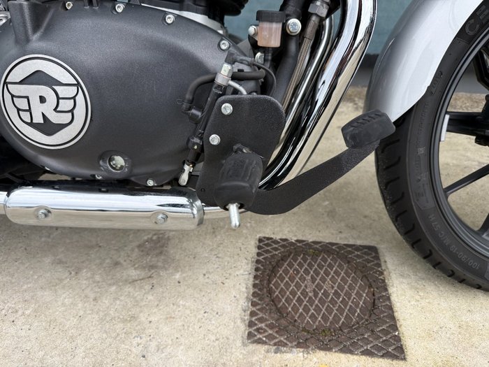 2024 ROYAL ENFIELD (SEE ALSO ENFIEL SUPER METEOR 650 GREY