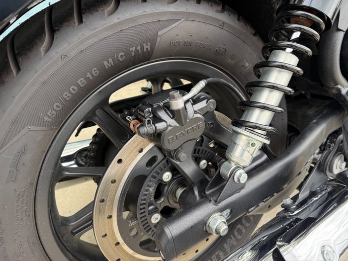 2024 ROYAL ENFIELD (SEE ALSO ENFIEL SUPER METEOR 650 GREY