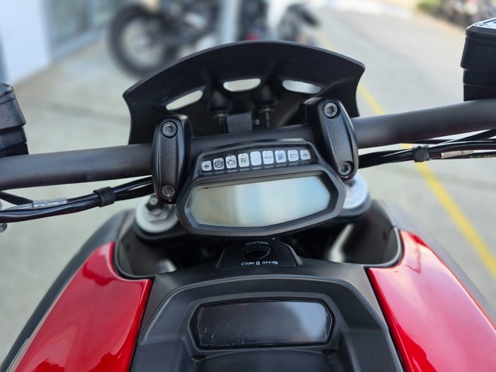 2015 DUCATI DIAVEL CARBON Black