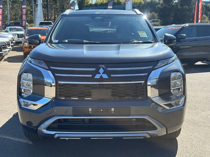 2026 Mitsubishi Outlander Exceed
