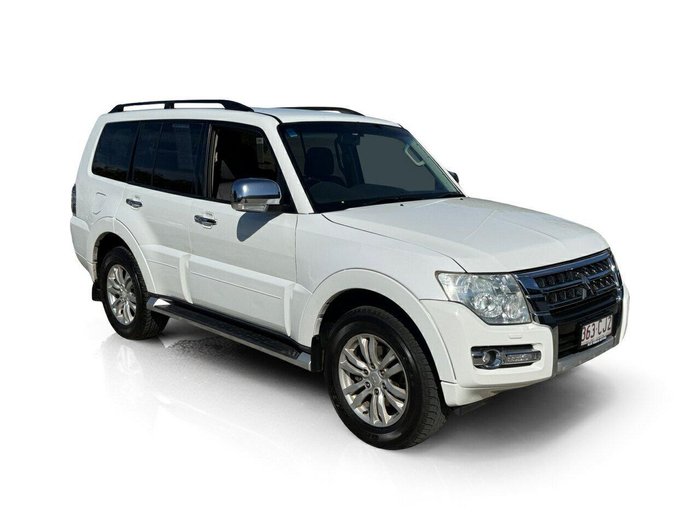 2015 Mitsubishi Pajero