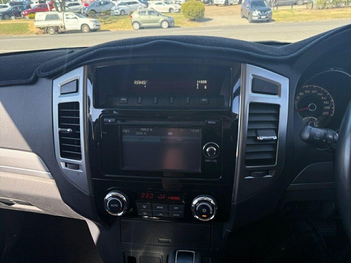 2015 Mitsubishi Pajero GLX