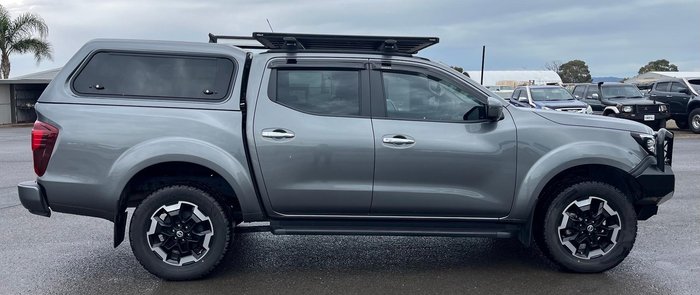 2022 Nissan Navara ST-X