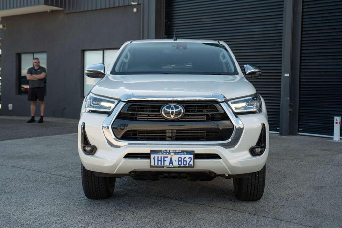 2021 Toyota Hilux SR5