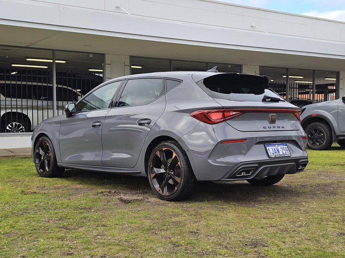 2024 CUPRA Leon V Tribe Edition