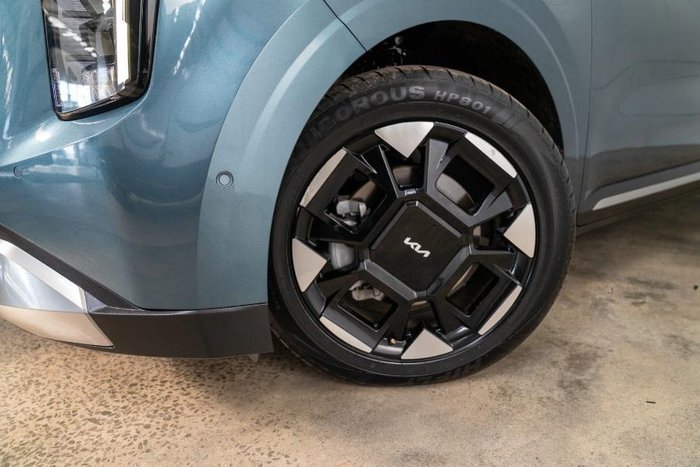 2024 Kia Carnival GT-Line Lite