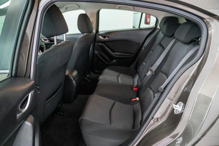2015 Mazda 3 Maxx